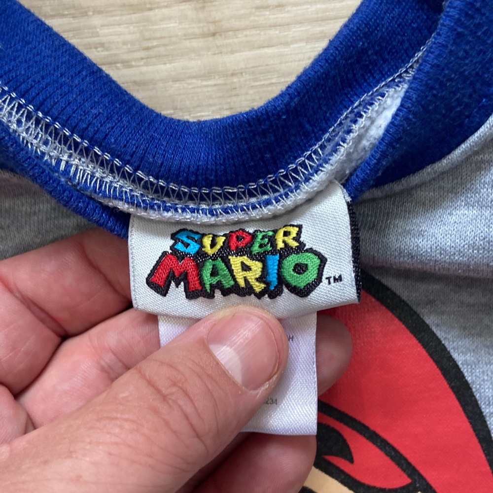 Super Mario boys crew neck sweatshirt youth size 10 - Picture 4 of 5